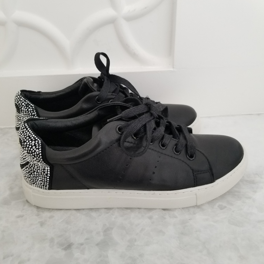 Lola Cruz Leather sneakers sz 7.5